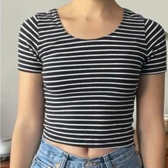 American Apparel striped crop top. - Picture 1 of 3